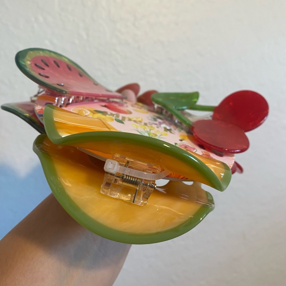 PIPER K Fruit Hair Claw Clips set of 2 - Picture 3 of 3